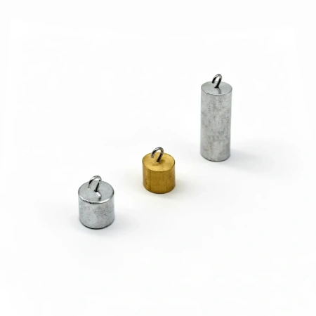 Набор тел равной массы (латунь, сталь, алюминий) цилиндры